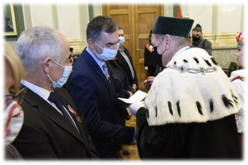 marek_sam.png marek_sam.png